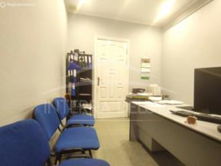 Офис, 61 м², 1/5 этаж