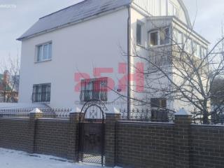 Дом, 280 м², 10 соток