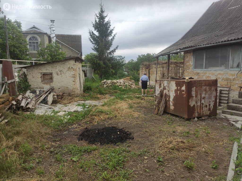 Купить дом на Грушевой улице в селе Новопавловка в Бахчисарайском районе —  2 объявления о продаже загородных домов на МирКвартир с ценами и фото