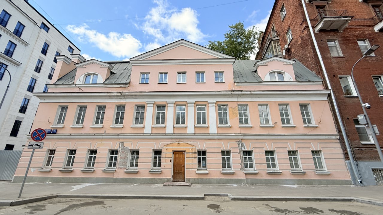 Исторический особняк теперь можно купить за 370 млн. Фото: Мир Квартир