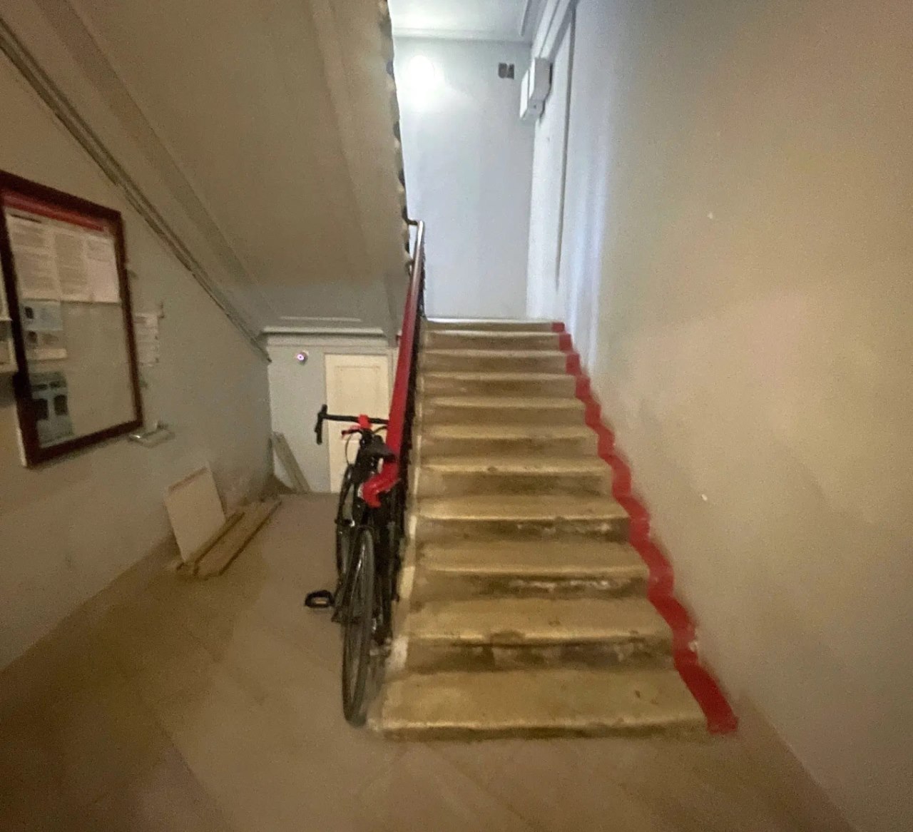 9 кв. м на двух уровнях. Фото: ДомКлик