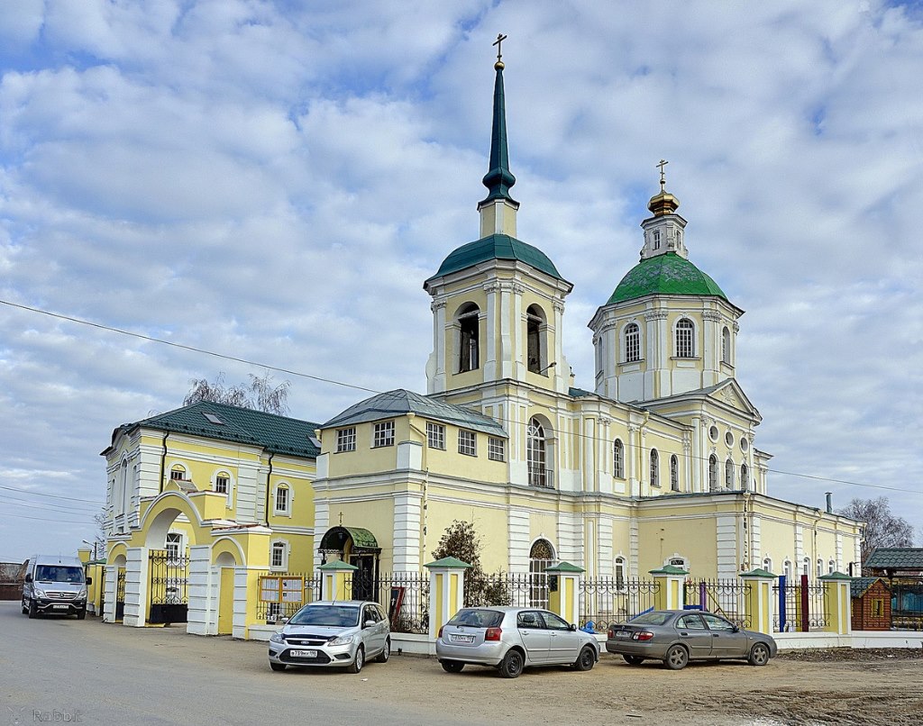 Церковь Спаса Нерукотворного а Лобне построил еще граф Иван Воронцов в 1760-х годах. Фото: rasfokus.ru