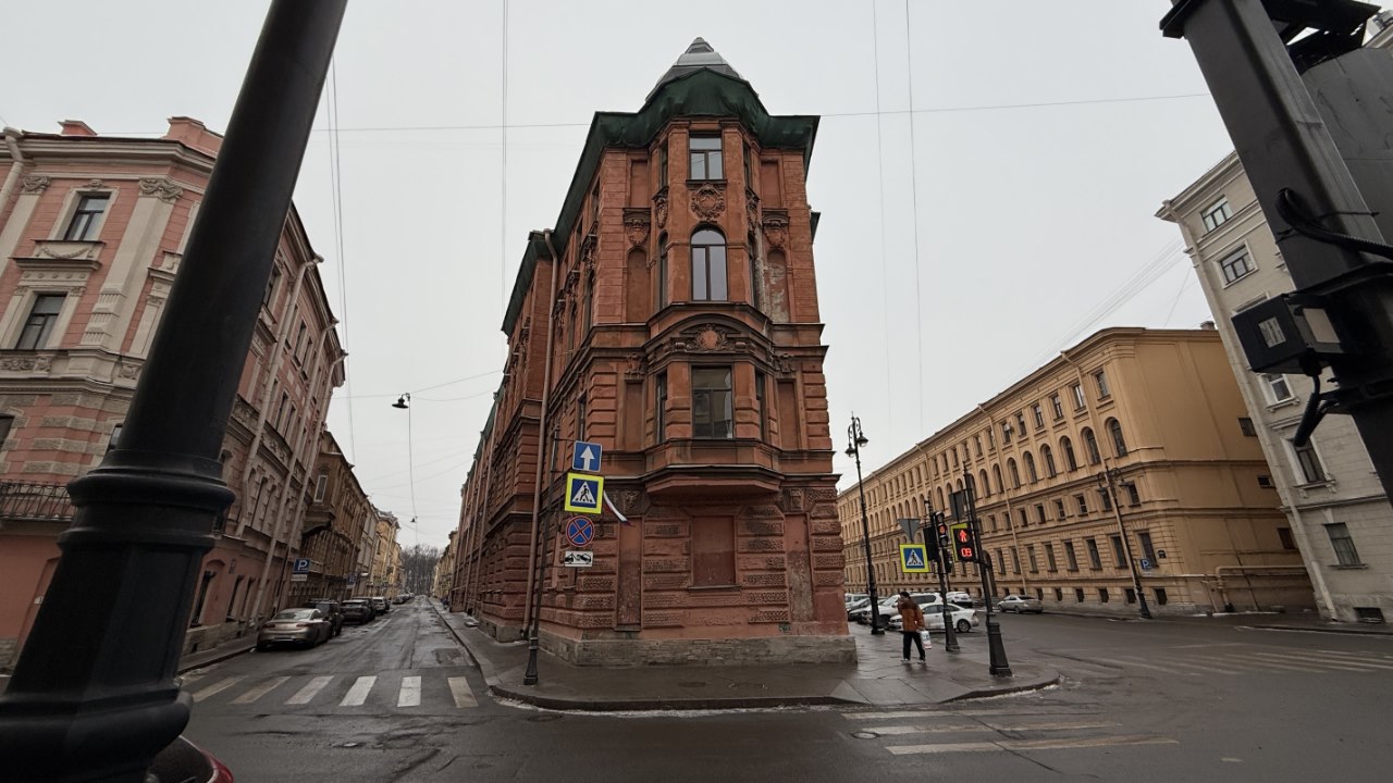 В доме №9 родился композитор Бородин. Фото: Мир Квартир